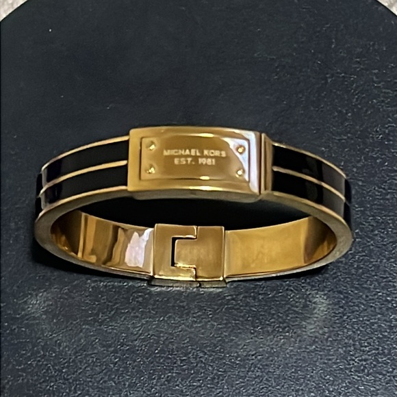 Micheal Kors Gold w Black Enamel Hinge Logo Statement Runway Screw Bracelet - Picture 10 of 13